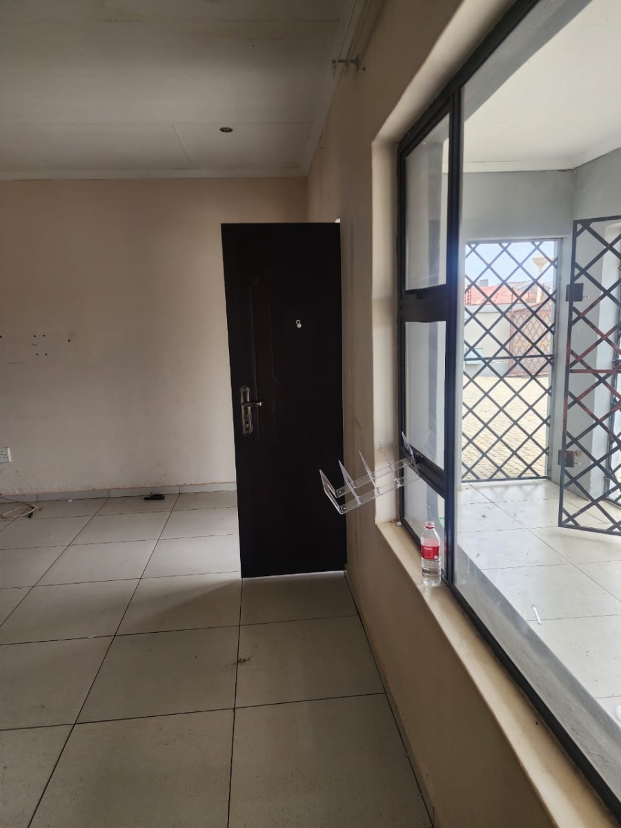 4 Bedroom Property for Sale in Flamwood North West
